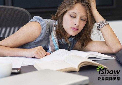 大学生英语口语 大学生英语口语